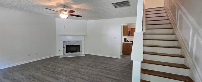 Building Photo - 345 Oakland Pl Dr