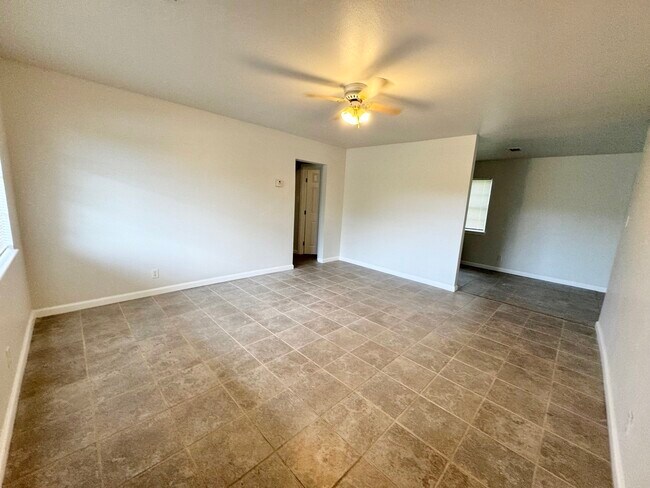 Building Photo - 6710 Fairwood Rd