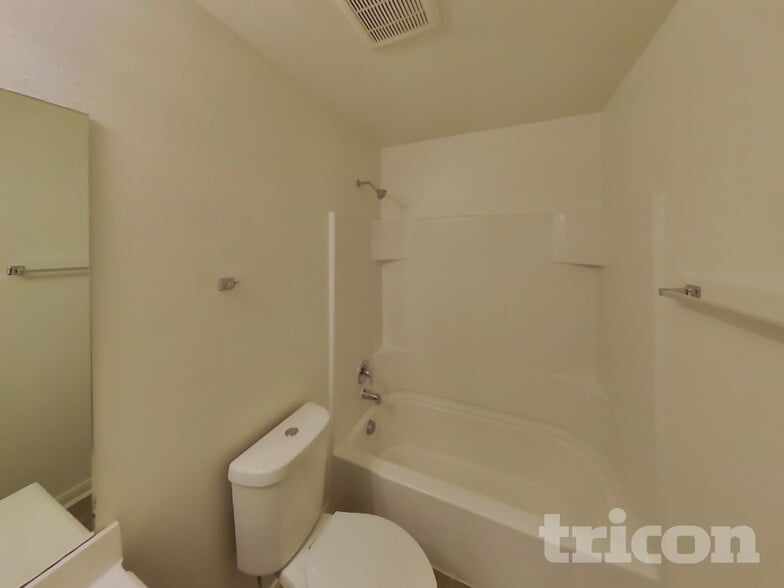 Building Photo - 1335 Coltview Pl