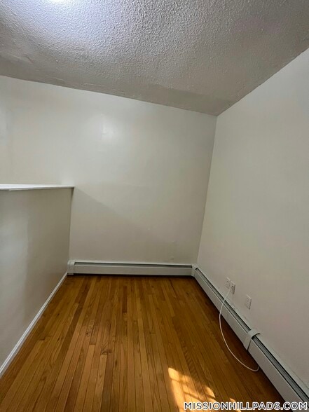 Building Photo - 16 Wait St