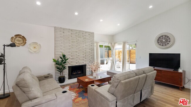 Building Photo - 5304 Baza Ave