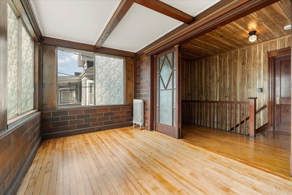 Building Photo - 36 Magnus Ave