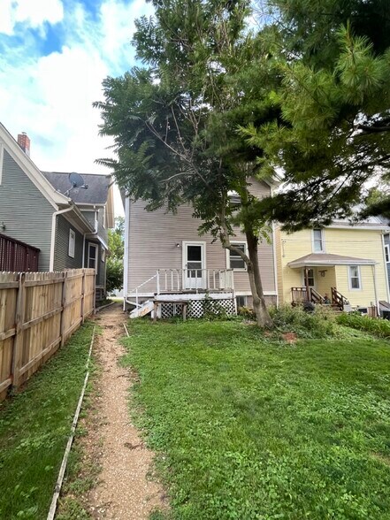 Building Photo - 1212 Vilas Ave