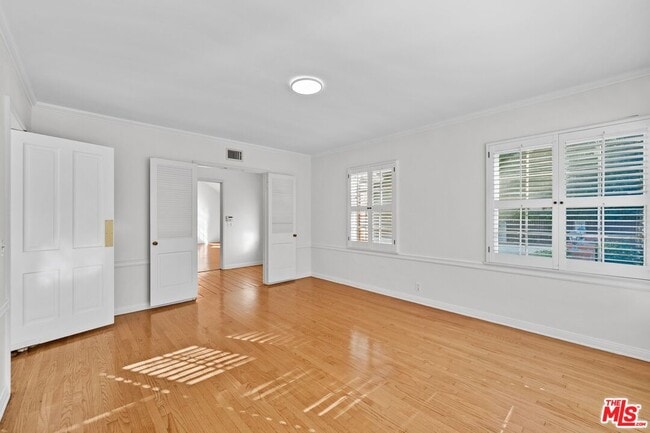 Building Photo - 17117 Weddington St