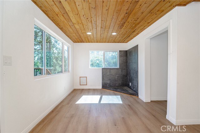 Building Photo - 872 Hill Ln