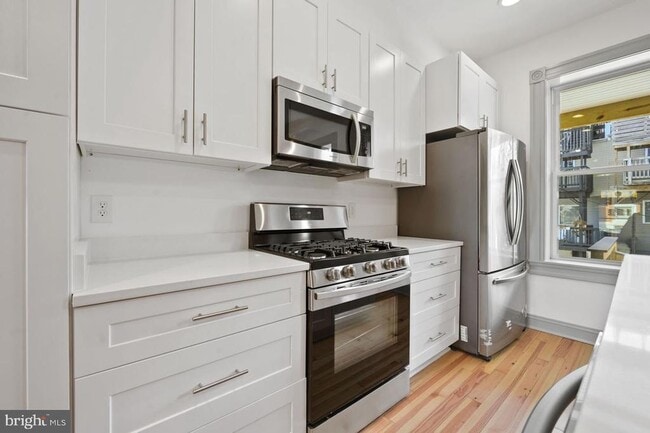 Primary Photo - 740 S Linwood Ave