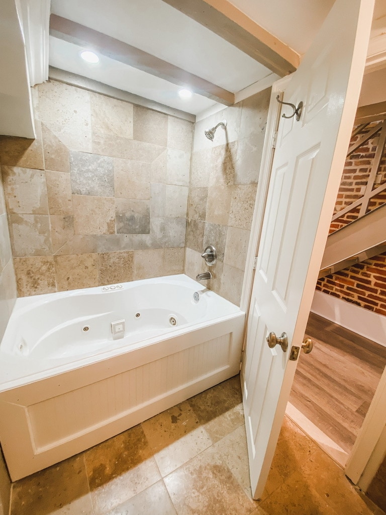 Building Photo - 1413 Anchor St