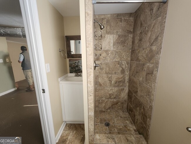 Building Photo - 120 Sol Bridges Rd