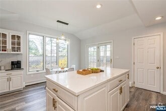 Building Photo - 62 Valley
