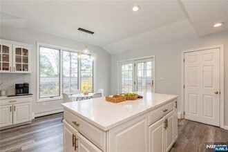 Building Photo - 62 Valley