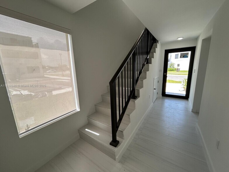 Building Photo - 14624 SW 261st Ter