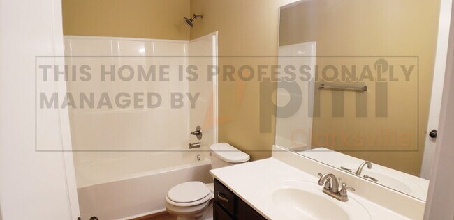 Building Photo - 3416 Bradfield Dr