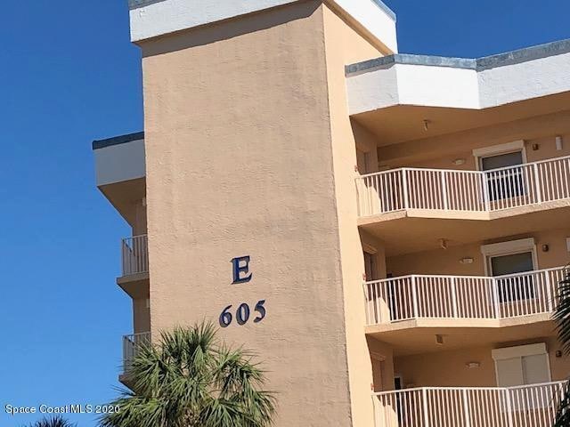Building Photo - 605 Shorewood Dr