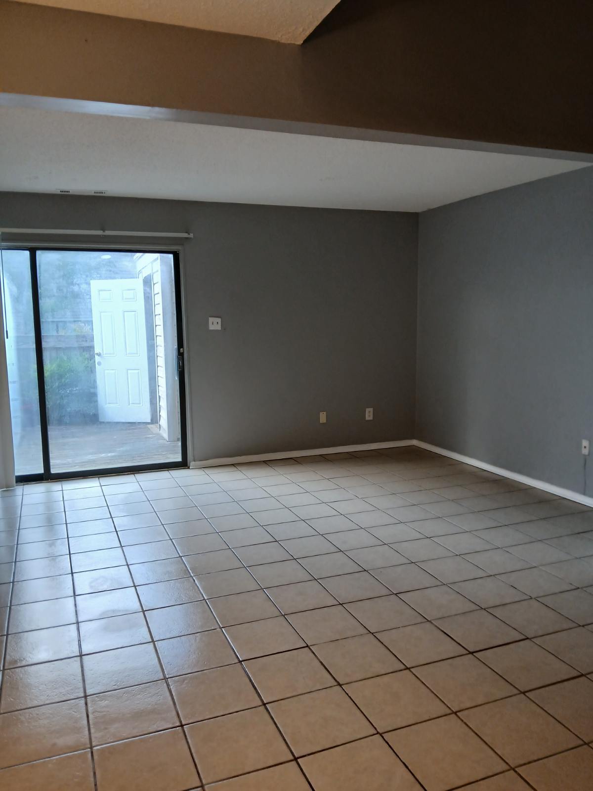 Building Photo - 2814 Los Gatos Ct