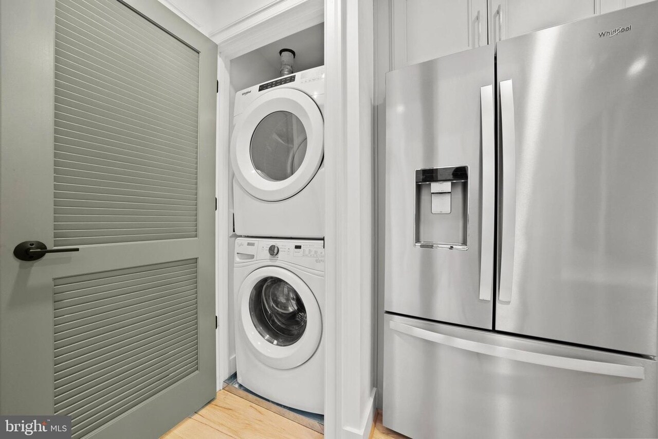 Building Photo - 811 Upshur St NW