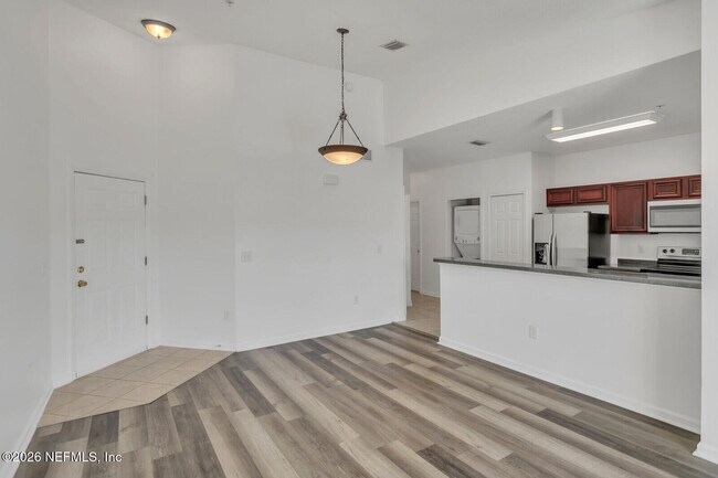 Building Photo - 8227 Lobster Bay Ct