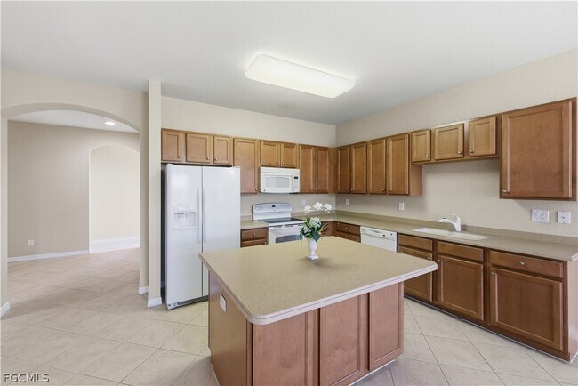 Building Photo - 14961 Reflection Key Cir