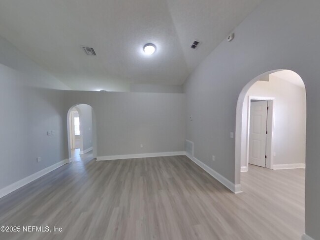 Building Photo - 1656 Dartmouth Dr