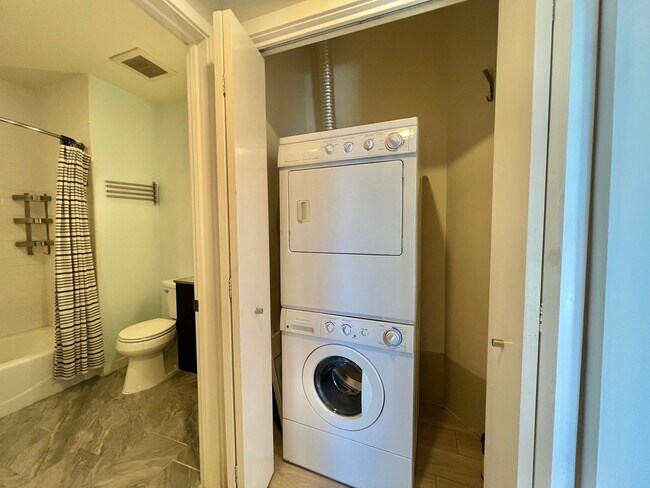 Building Photo - Adeline Place – Modern Comfort & Sophisticated 1 Bed / 1 Bath