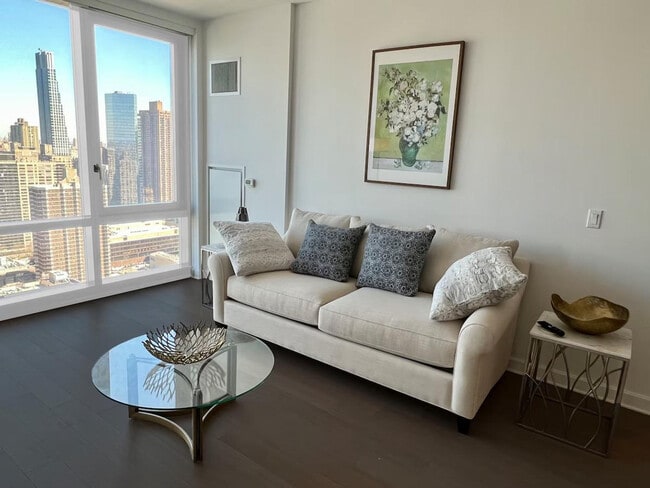 Building Photo - 408 W 58th St