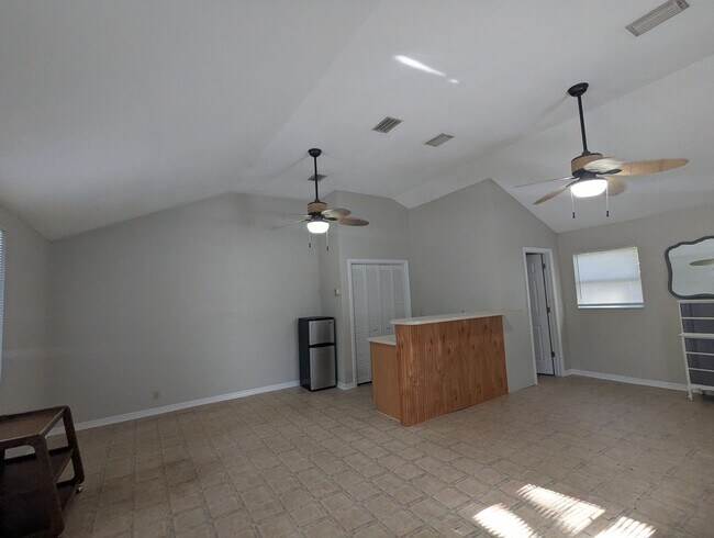 Building Photo - Lakefront Living on Little Lake Geneva – Main Home + Private In-Law Suite!