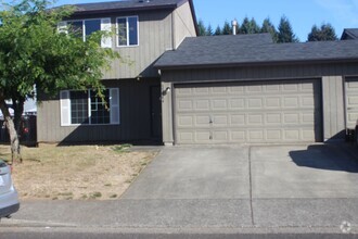 Building Photo - 3 Bedroom home in Scappoose