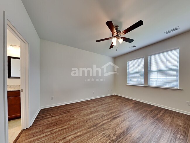 Building Photo - 9684 Spencer Woods Rd