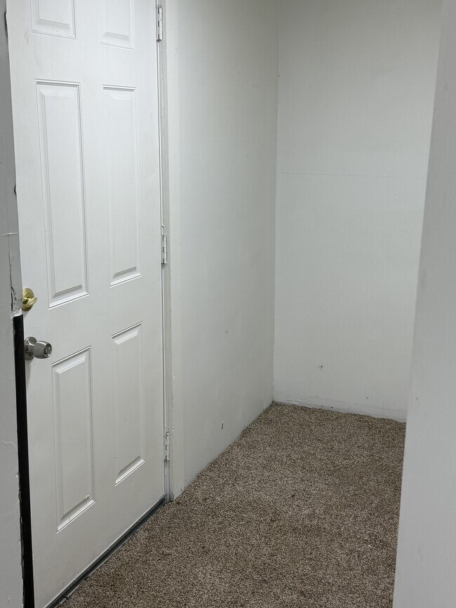 Building Photo - 722 Eureka St