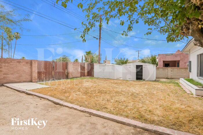 Building Photo - 3656 E Sylvane St
