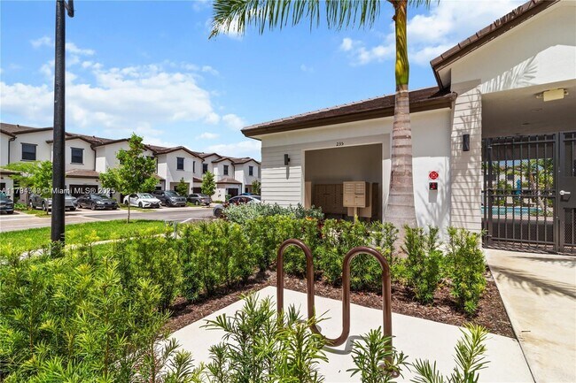 Building Photo - 221 SW 159th Way