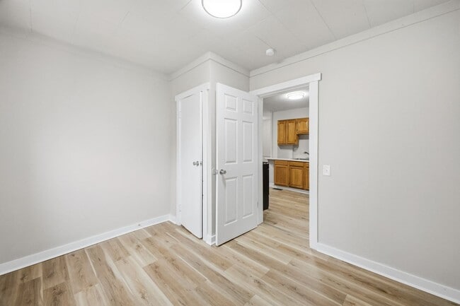 Building Photo - Cozy 3-Bedroom, 1-Bath Single-Family Home – 1,104 sq ft