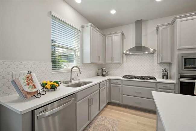 Building Photo - 5636 Silver Sun Dr