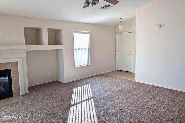 Building Photo - 7559 N Summit Pass