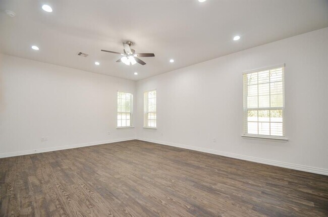 Building Photo - 6514 Fraser Pt Ct