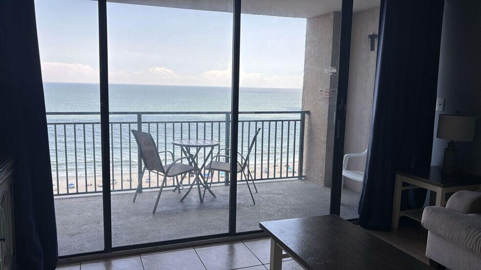 Building Photo - 5556 N Ocean Blvd