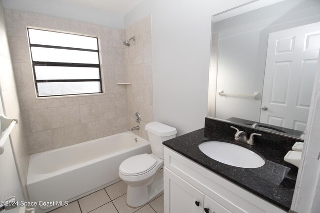 Building Photo - 440 Mercury Ave SE