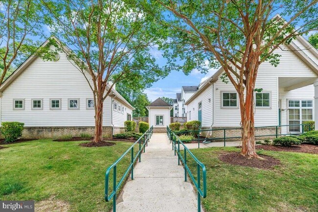 Building Photo - 15605 Everglade Ln