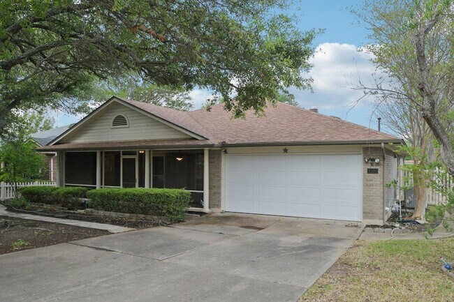 Building Photo - 1300 Leah Ln