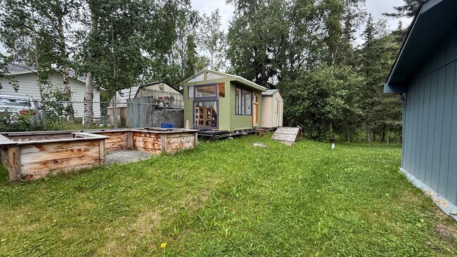 Building Photo - 20251 Eagle River Rd