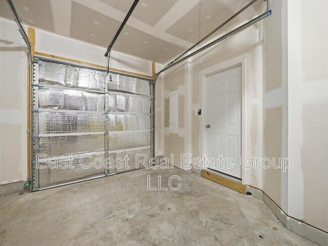 Building Photo - 22 Kirby Ct
