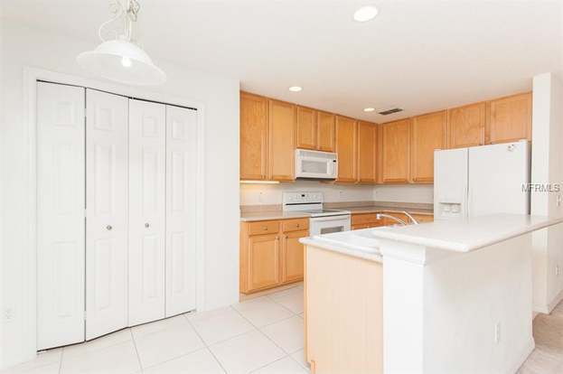 Building Photo - 12735 Somerset Oaks St