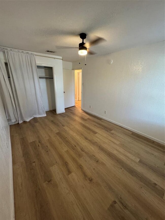 Building Photo - 8207 Hanbridge Ln