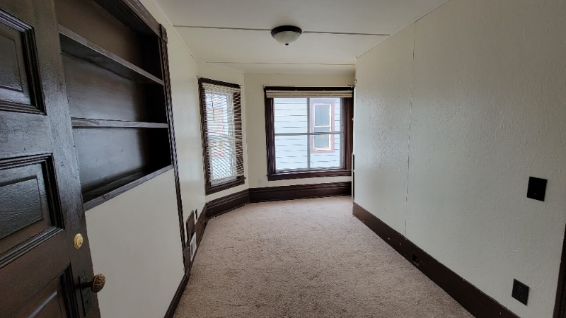 Building Photo - 1918 Hughitt Ave