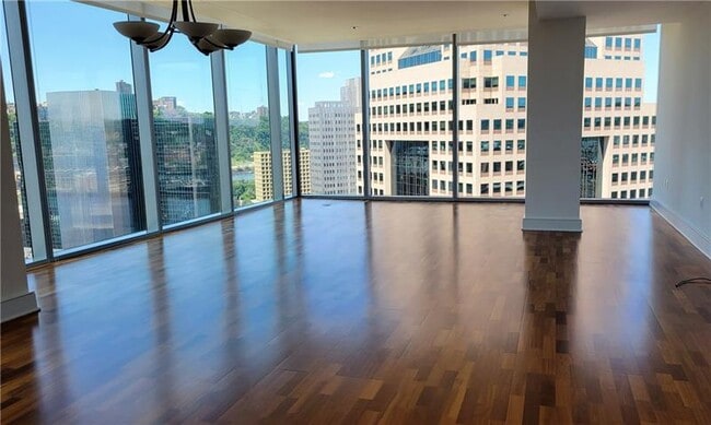 Building Photo - 550 Market St