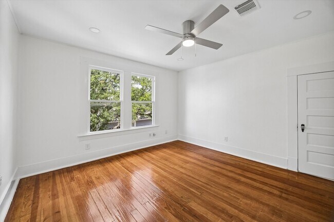Building Photo - 1229 Heights Blvd