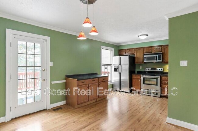 Building Photo - 5257 Earles Ct