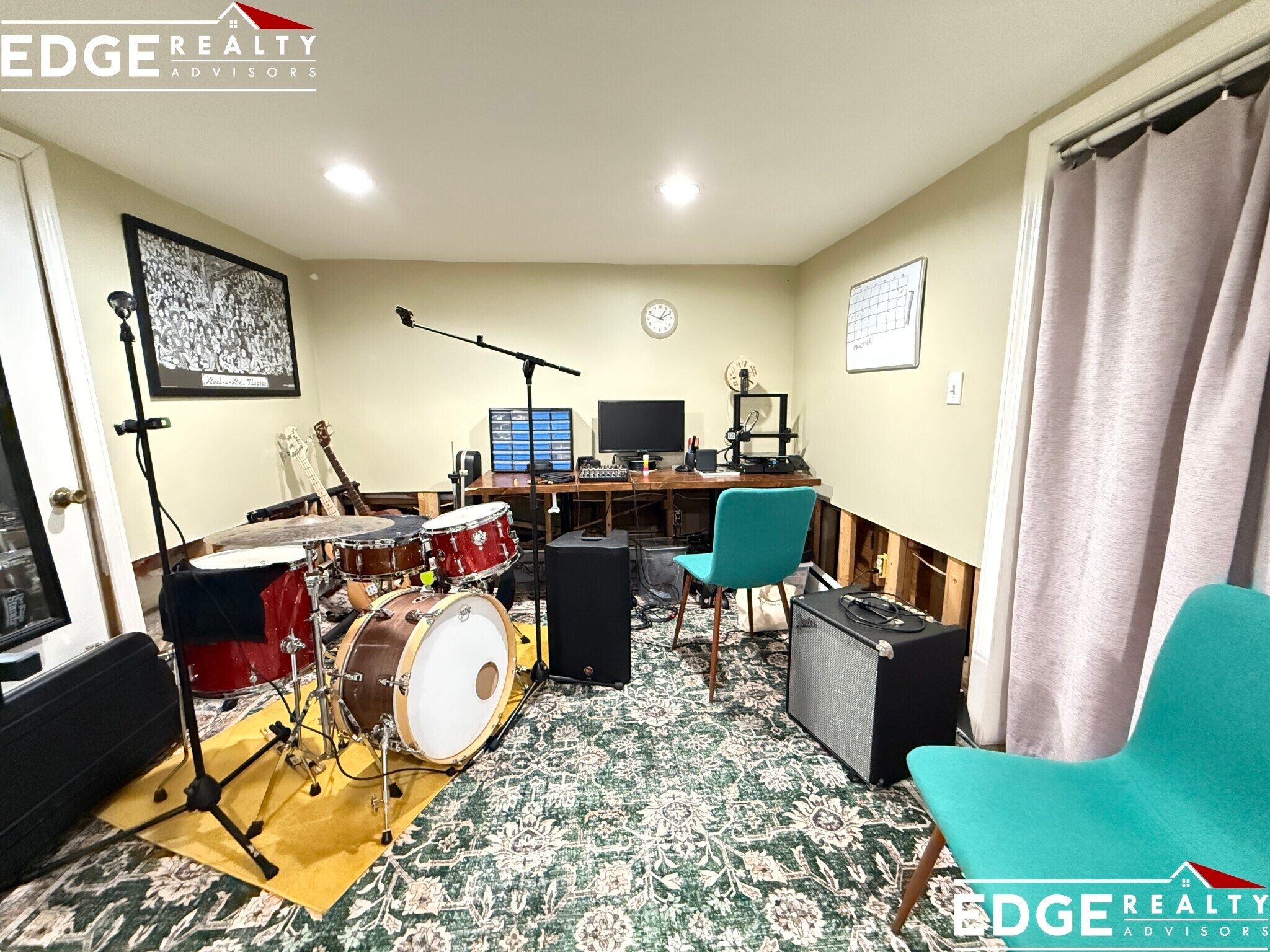 Building Photo - 18 Lyons Ct