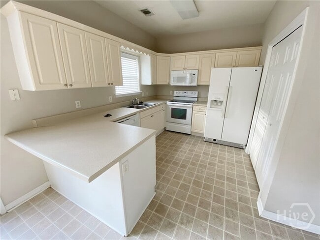 Building Photo - 93 Cypress Point Dr