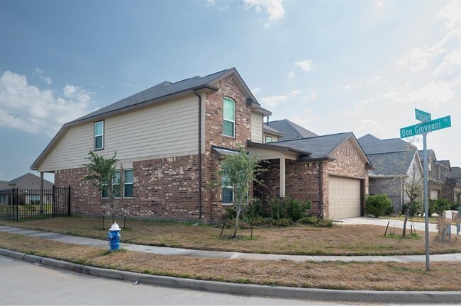 Building Photo - 24930 Puccini Pl
