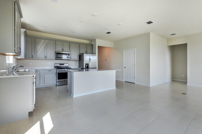 Building Photo - 12327 SW Sand Dollar Wy